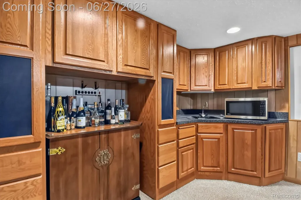30150 Ardmore Drive Farmington Hills City MI 48334