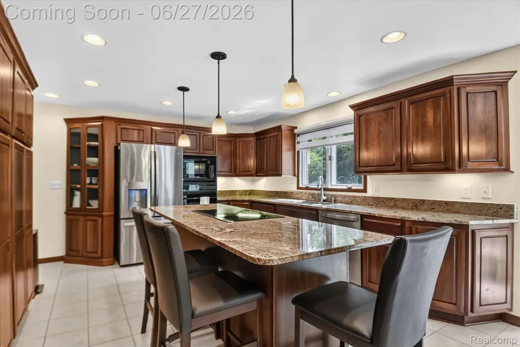 30150 Ardmore Drive Farmington Hills City MI 48334