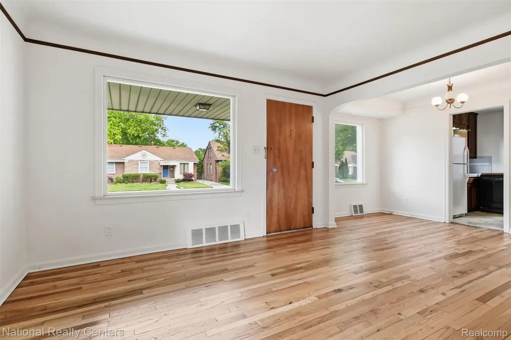 9951 Marion Redford Charter Township MI 48239