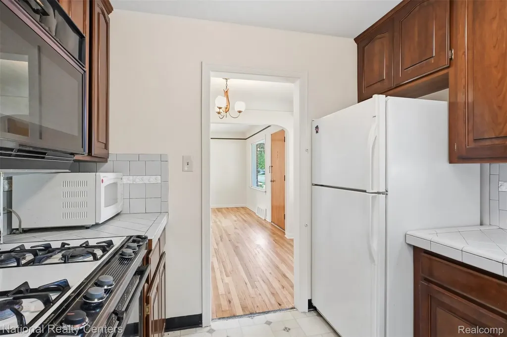 9951 Marion Redford Charter Township MI 48239