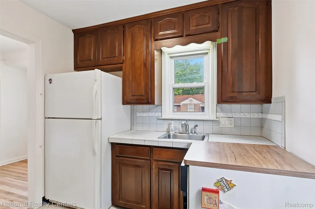 9951 Marion Redford Charter Township MI 48239