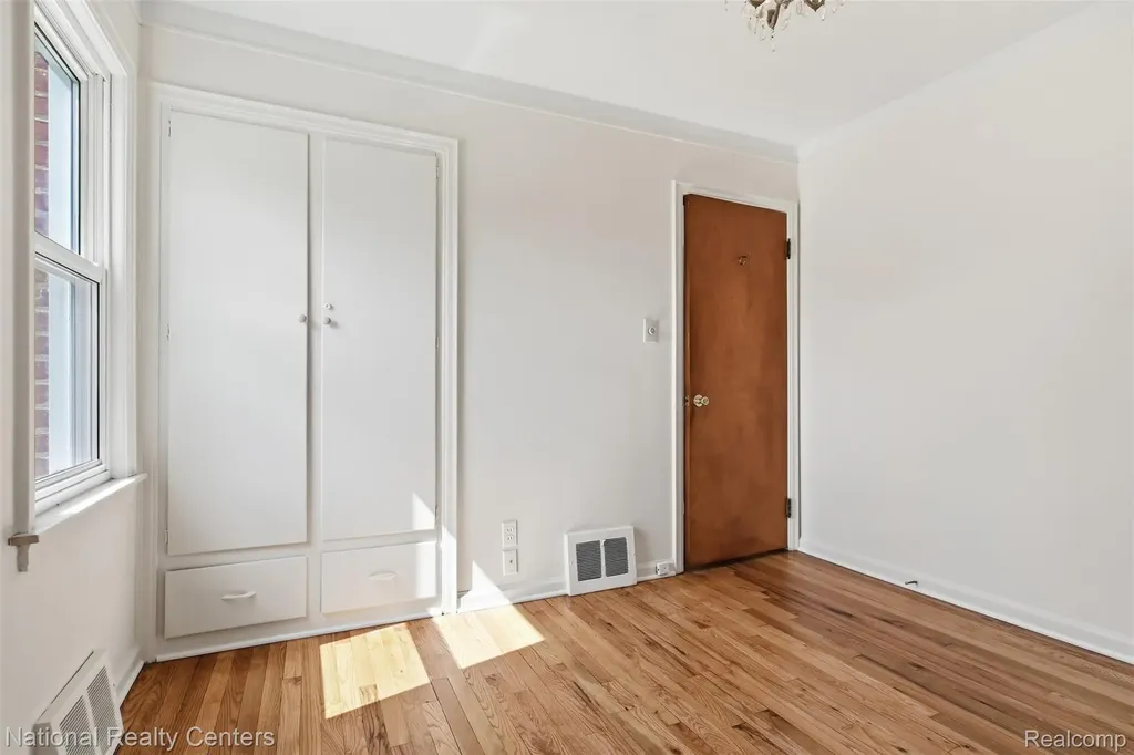 9951 Marion Redford Charter Township MI 48239