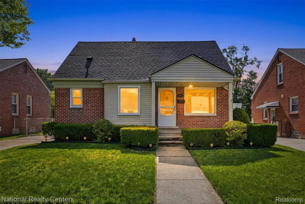 9951 Marion Redford Charter Township MI 48239