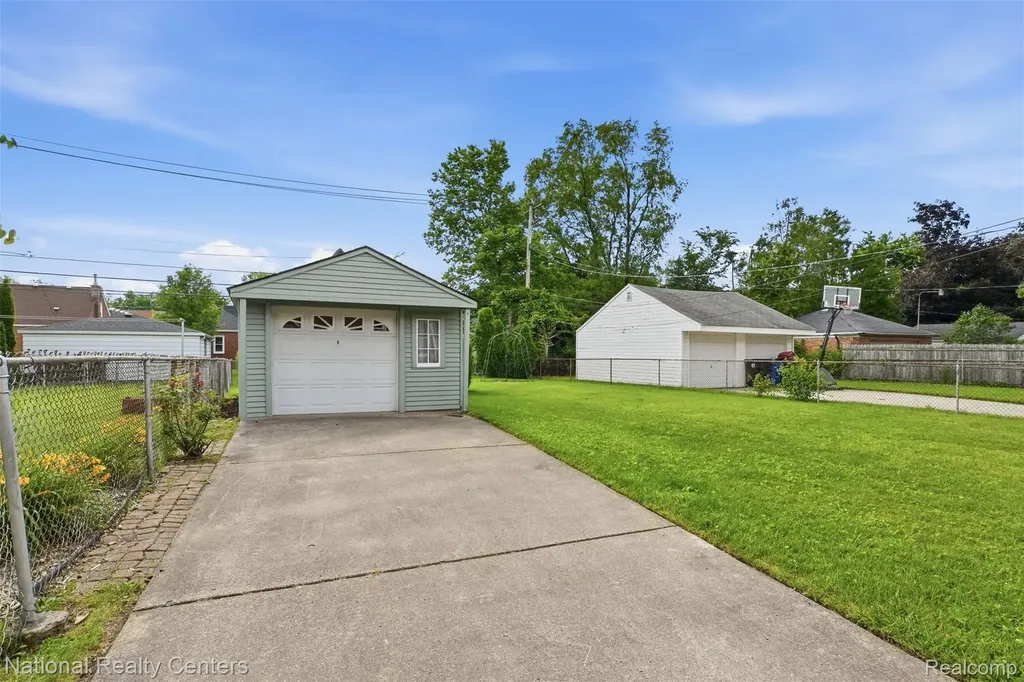 9951 Marion Redford Charter Township MI 48239