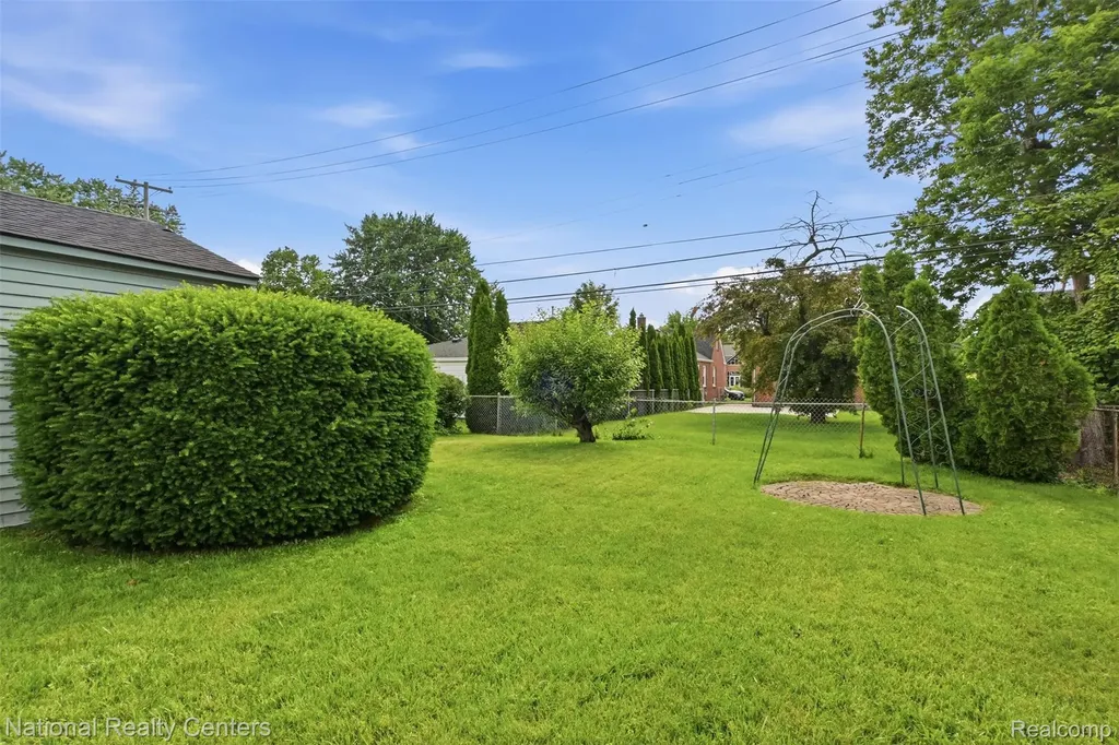 9951 Marion Redford Charter Township MI 48239