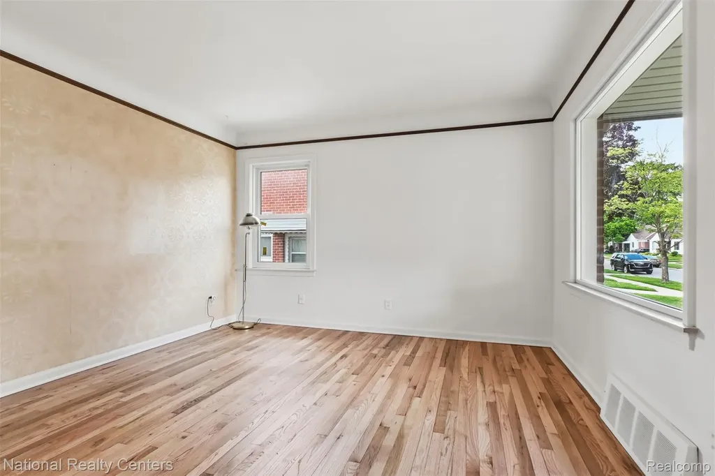 9951 Marion Redford Charter Township MI 48239