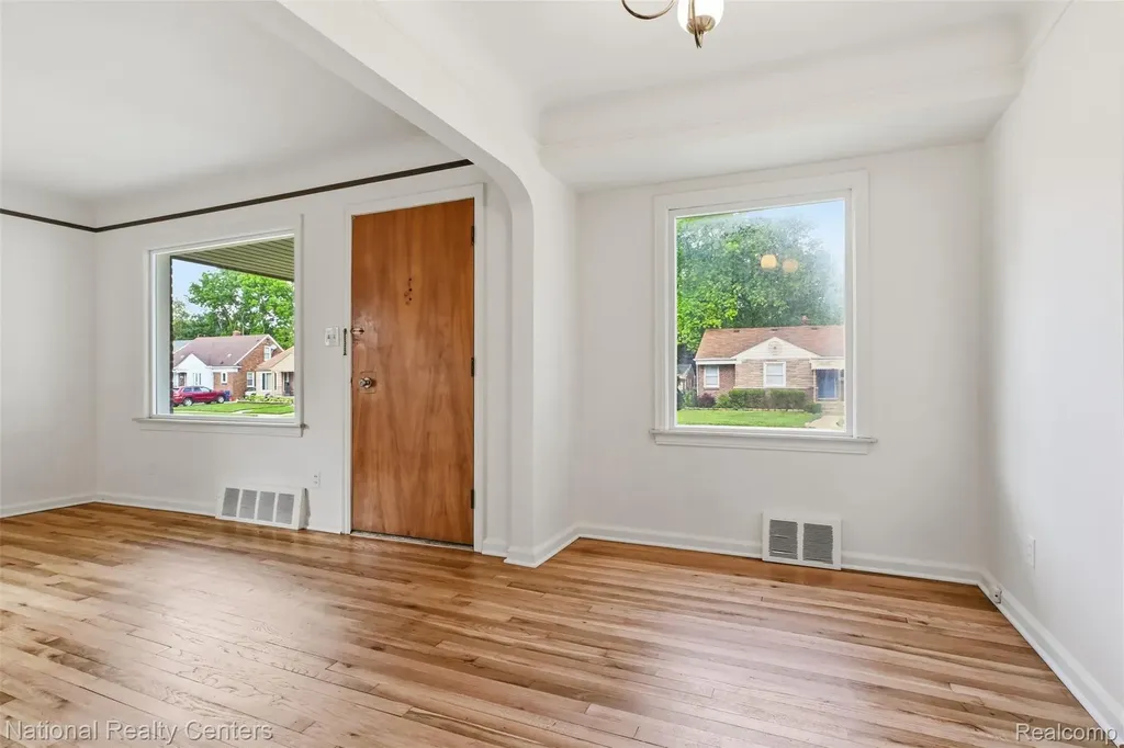 9951 Marion Redford Charter Township MI 48239
