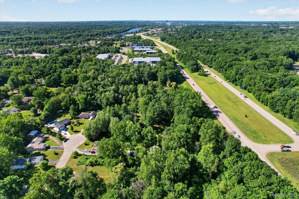 4975 Pleasant Creek Avenue NE Plainfield Charter Township MI 49321