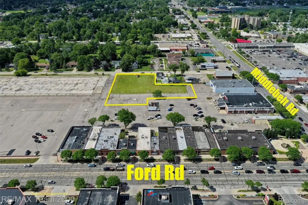 5705 Middlebelt Road Garden City City MI 48135