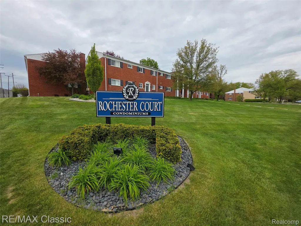 1101 Tienken Court Rochester Hills City MI 48306