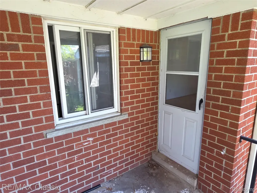 1101 Tienken Court Rochester Hills City MI 48306