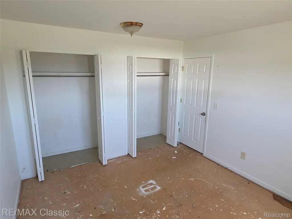 1101 Tienken Court Rochester Hills City MI 48306