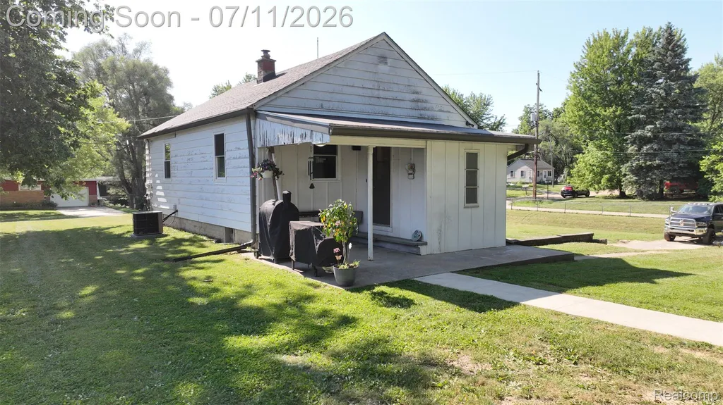 3042 Egleston Avenue Genesee Charter Township MI 48506