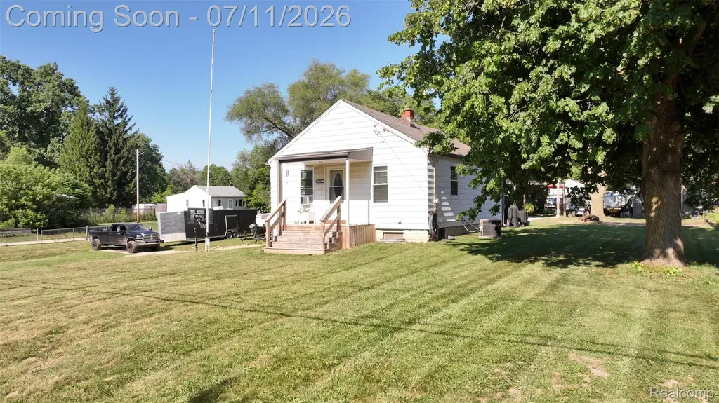 3042 Egleston Avenue Genesee Charter Township MI 48506