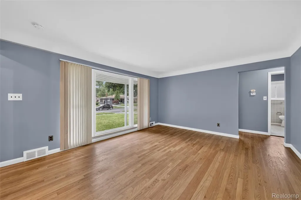 12842 Brady Redford Charter Township MI 48239