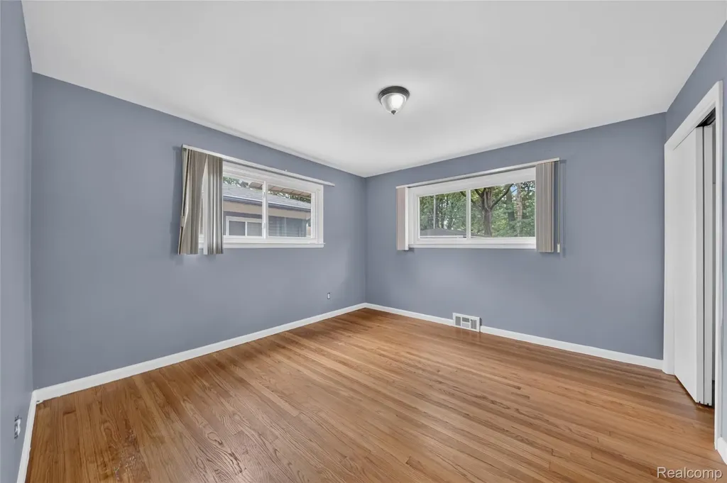 12842 Brady Redford Charter Township MI 48239