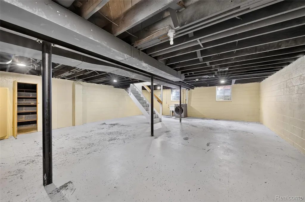12842 Brady Redford Charter Township MI 48239