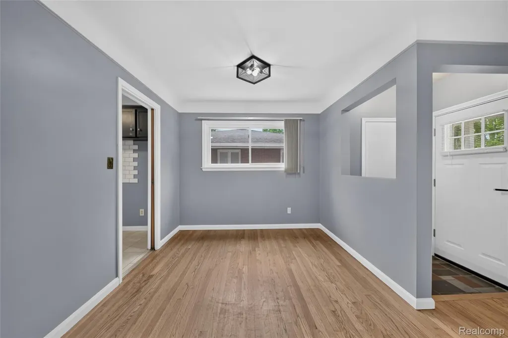 12842 Brady Redford Charter Township MI 48239