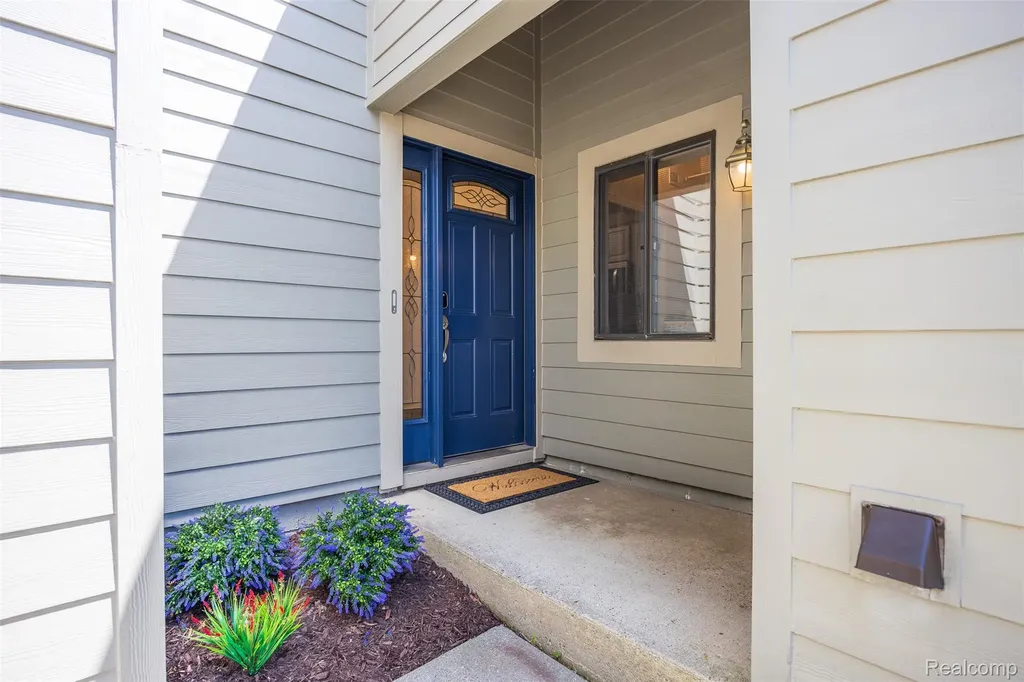 686 Peninsula Court Ann Arbor City MI 48105