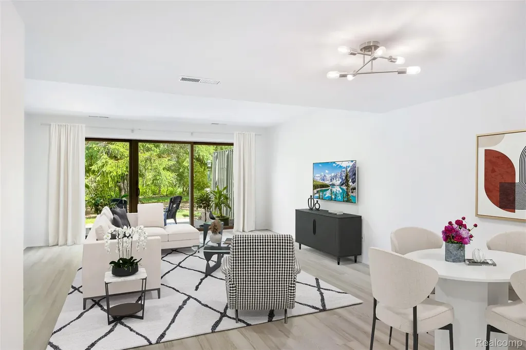 686 Peninsula Court Ann Arbor City MI 48105