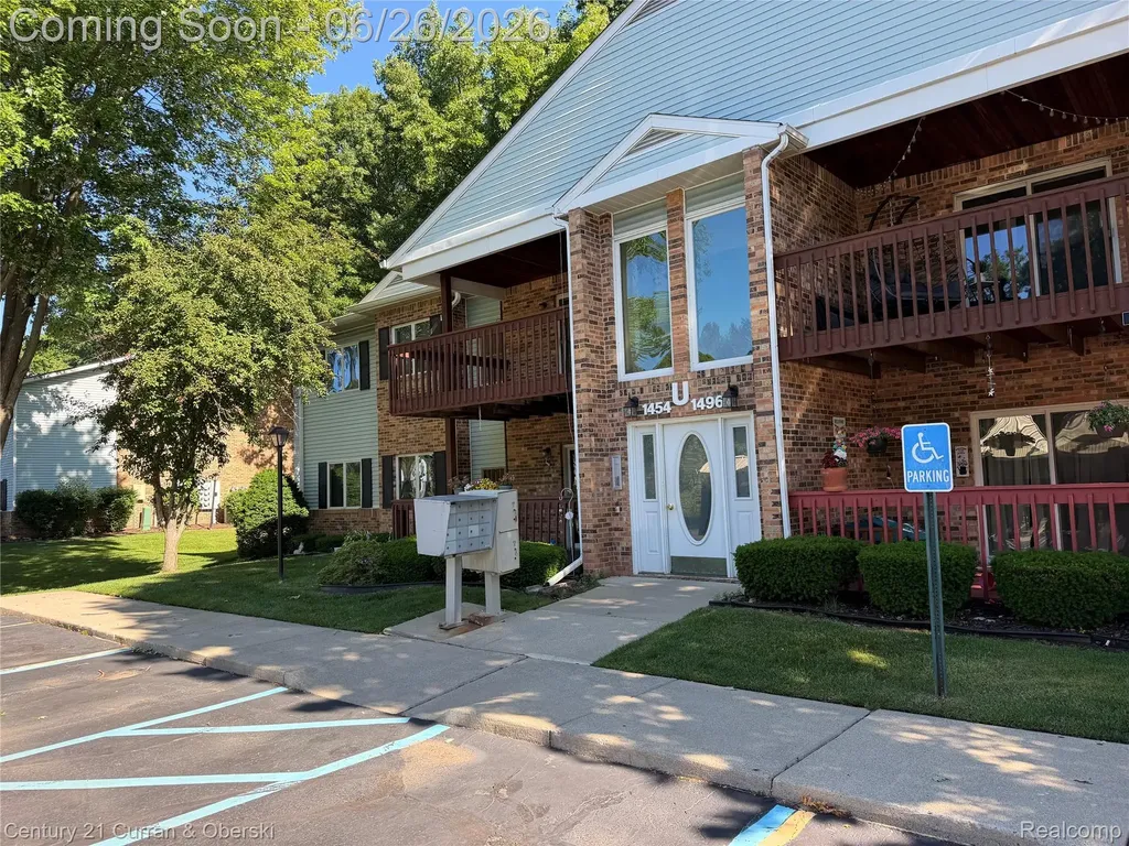 1454 Shoemaker Drive Westland City MI 48185