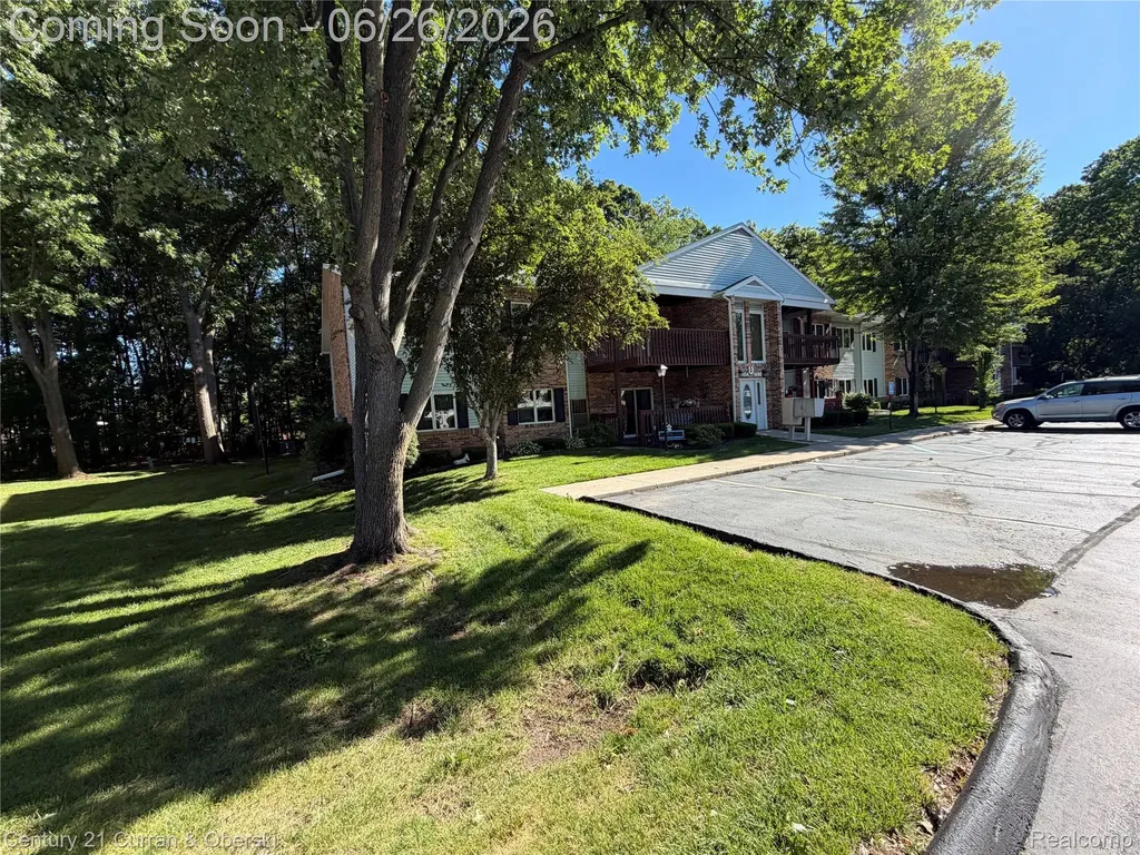 1454 Shoemaker Drive Westland City MI 48185