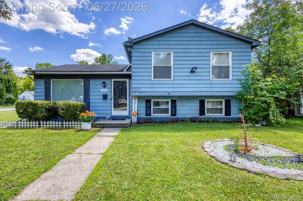 15212 Orchard Court Romulus City MI 48174