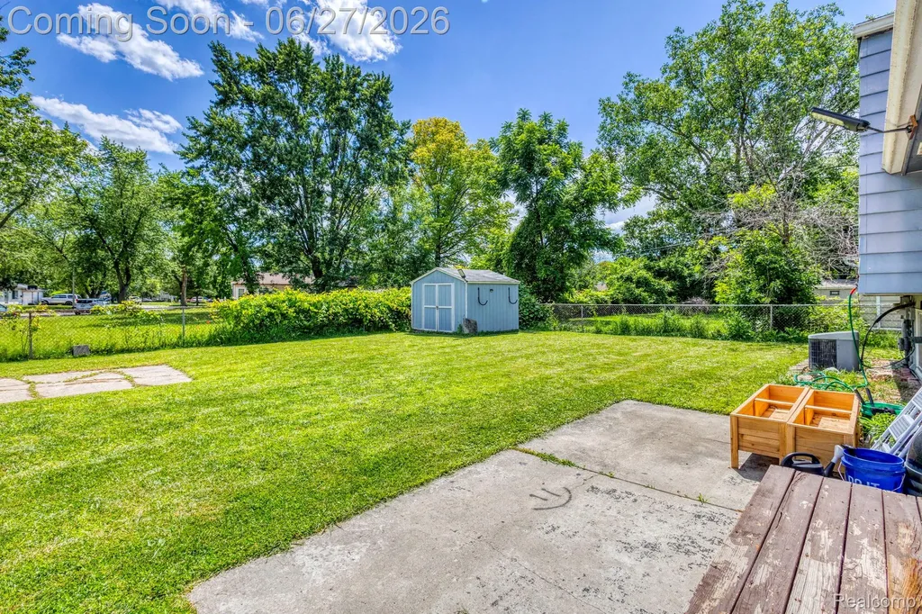 15212 Orchard Court Romulus City MI 48174