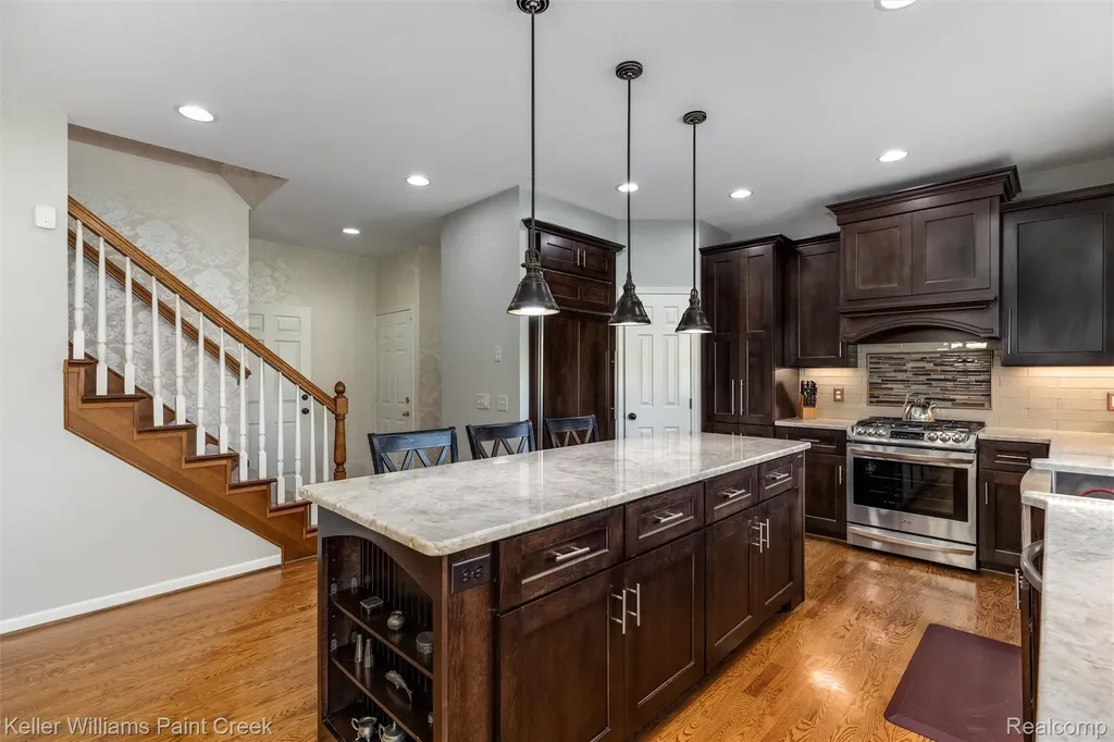 2036 Hickory Trail Drive Rochester Hills City MI 48309