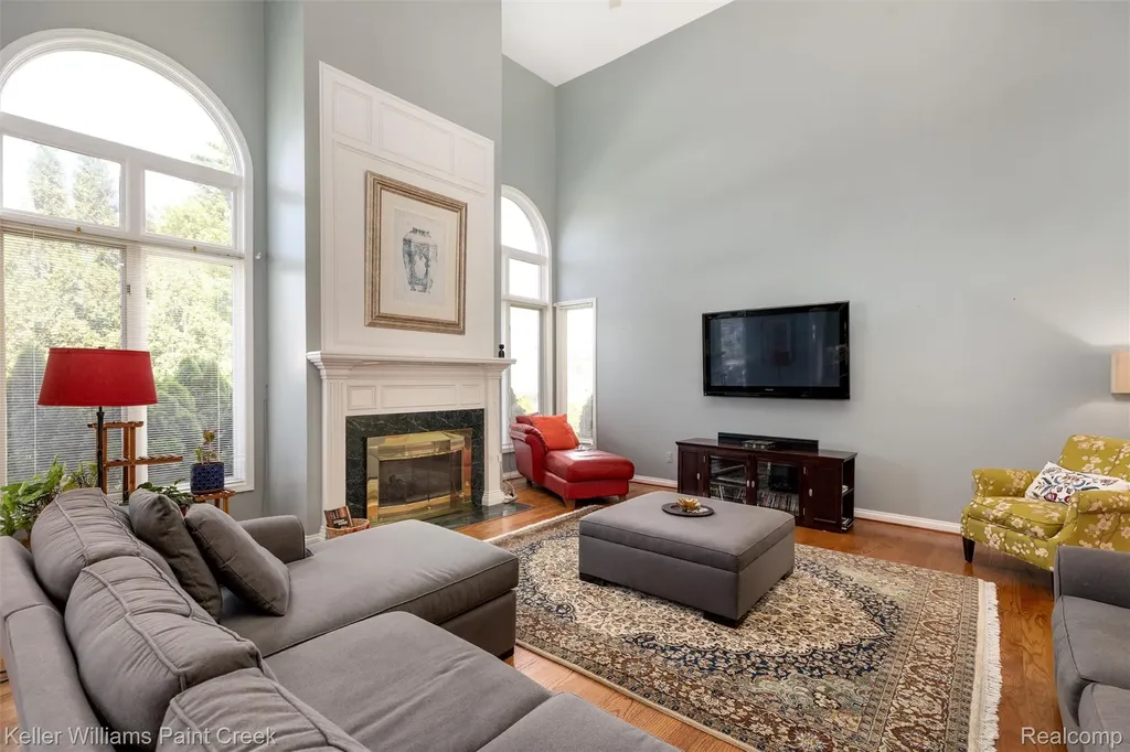 2036 Hickory Trail Drive Rochester Hills City MI 48309