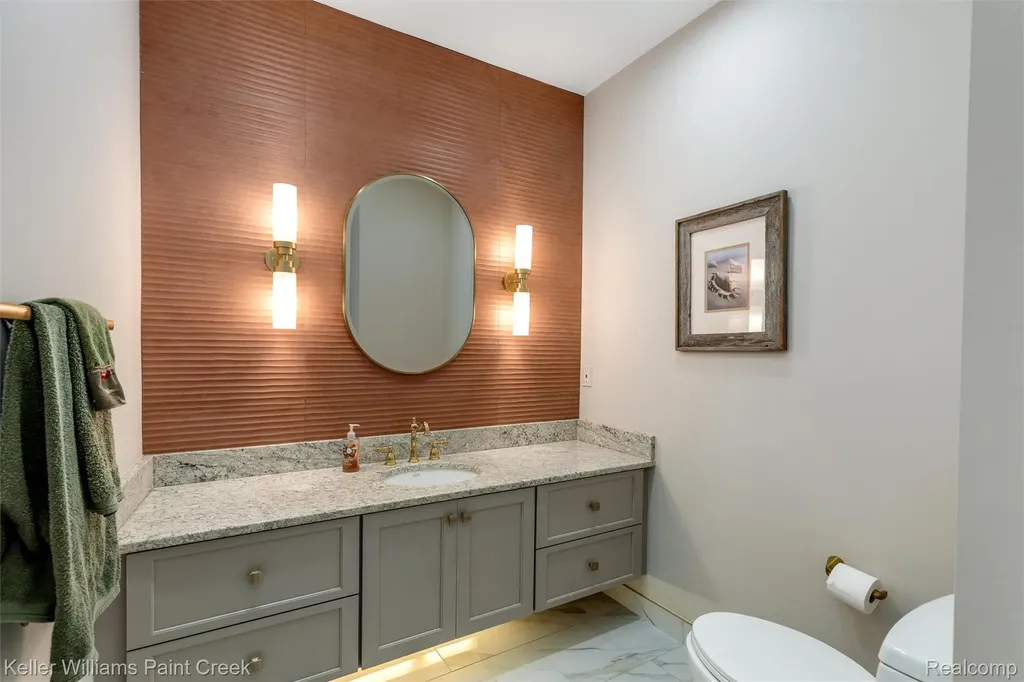 2036 Hickory Trail Drive Rochester Hills City MI 48309