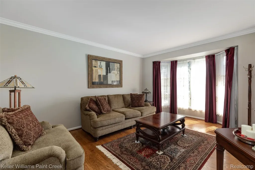 2036 Hickory Trail Drive Rochester Hills City MI 48309