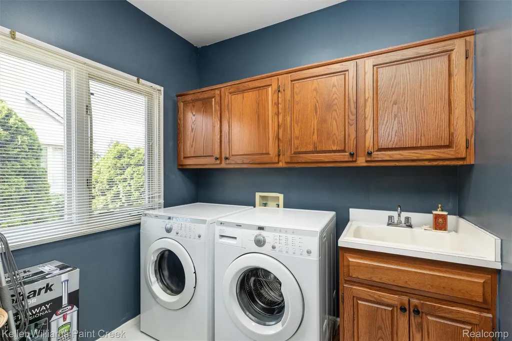 2036 Hickory Trail Drive Rochester Hills City MI 48309