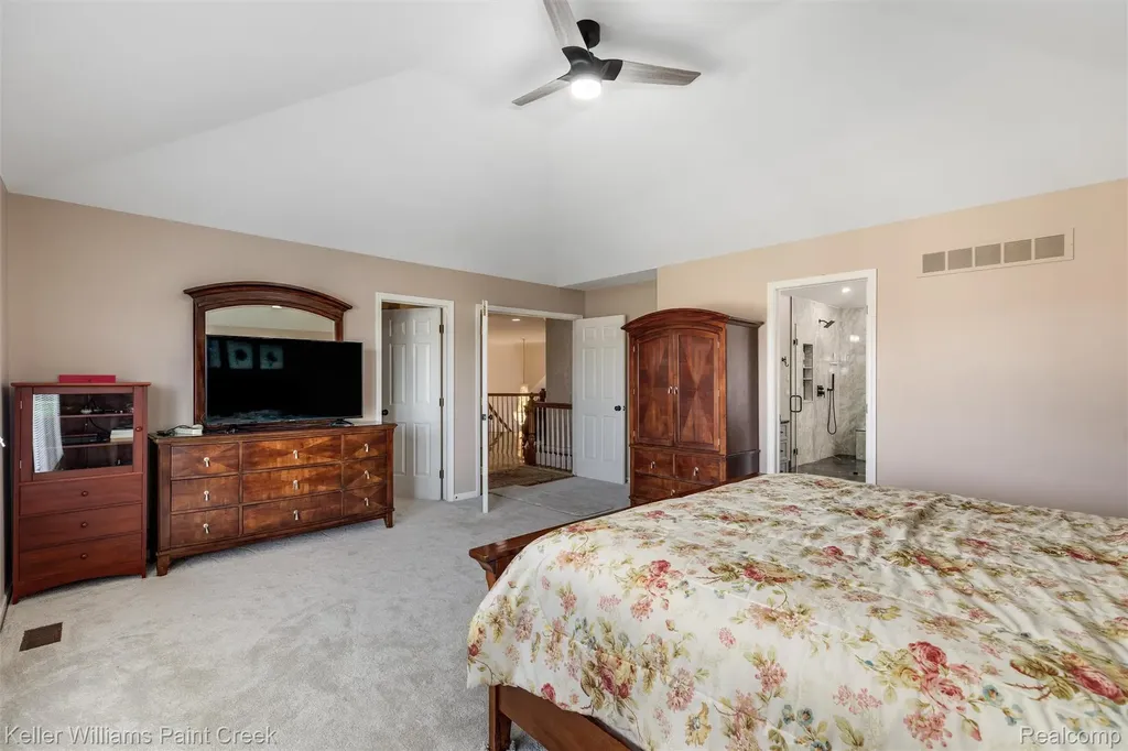 2036 Hickory Trail Drive Rochester Hills City MI 48309