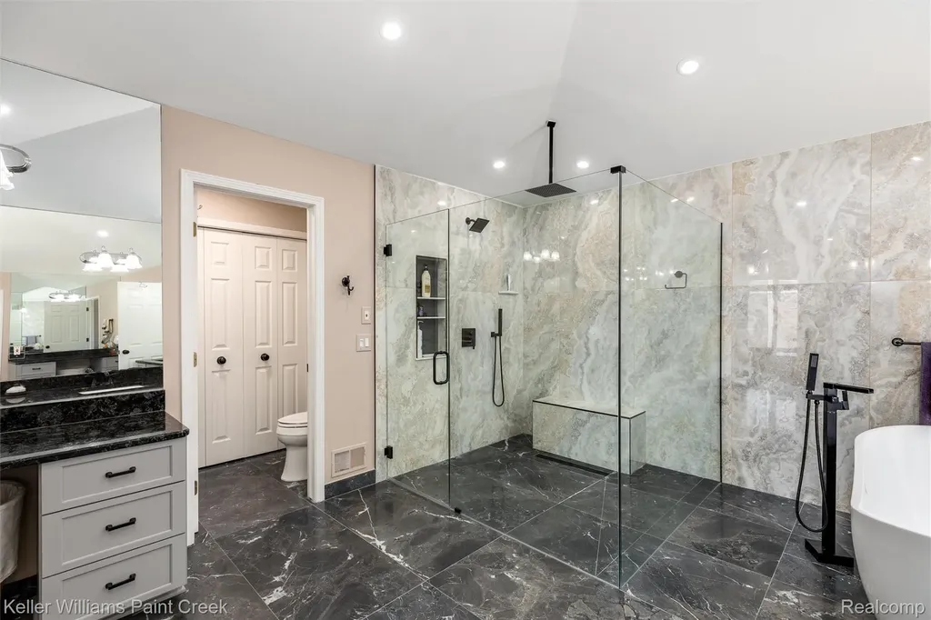 2036 Hickory Trail Drive Rochester Hills City MI 48309