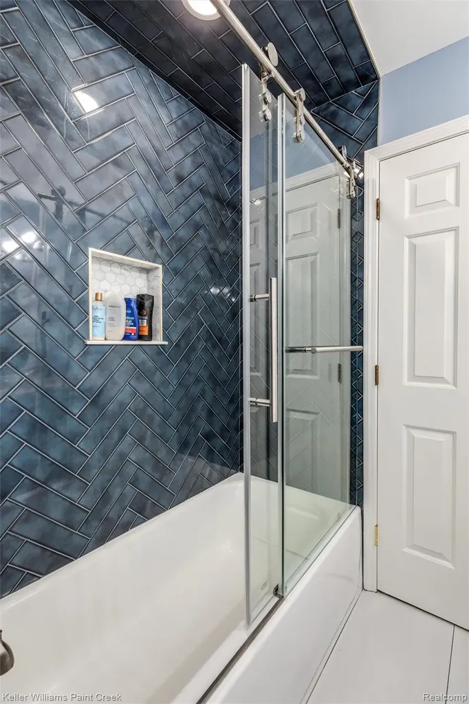 2036 Hickory Trail Drive Rochester Hills City MI 48309