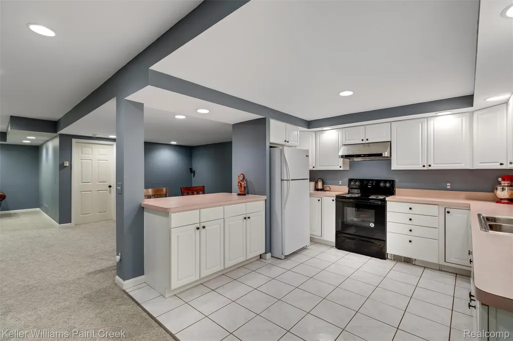 2036 Hickory Trail Drive Rochester Hills City MI 48309