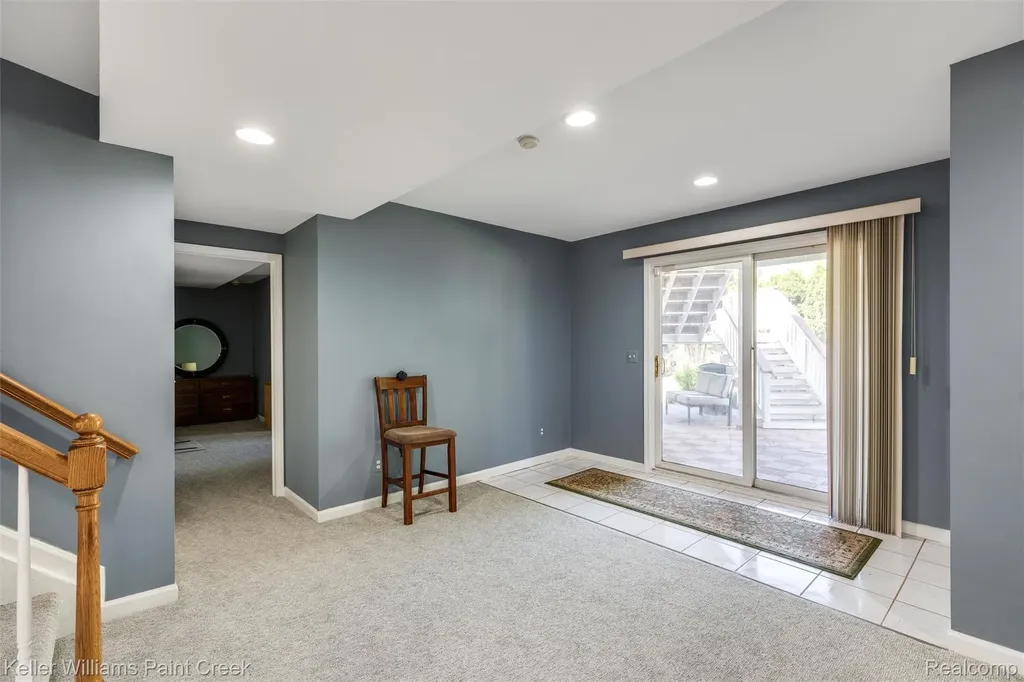 2036 Hickory Trail Drive Rochester Hills City MI 48309