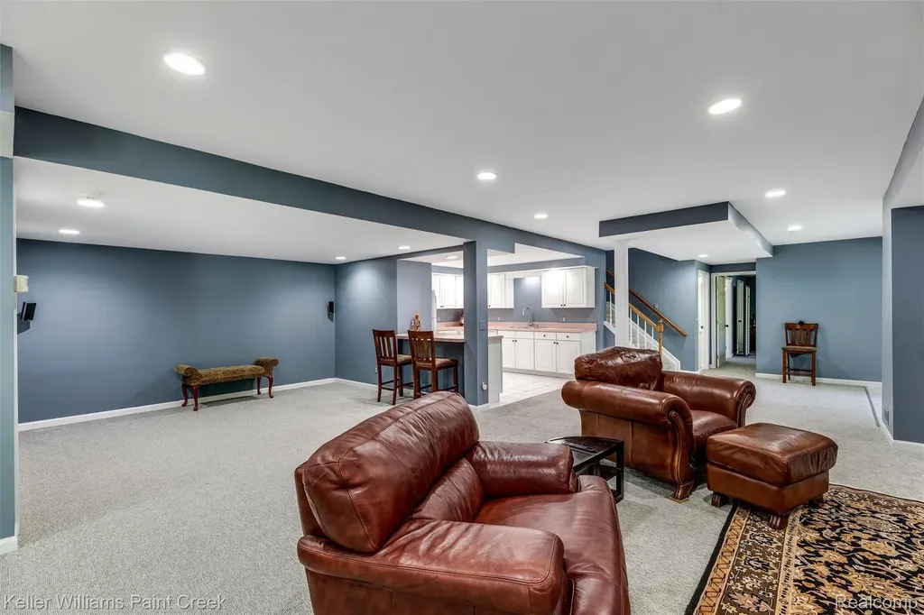 2036 Hickory Trail Drive Rochester Hills City MI 48309