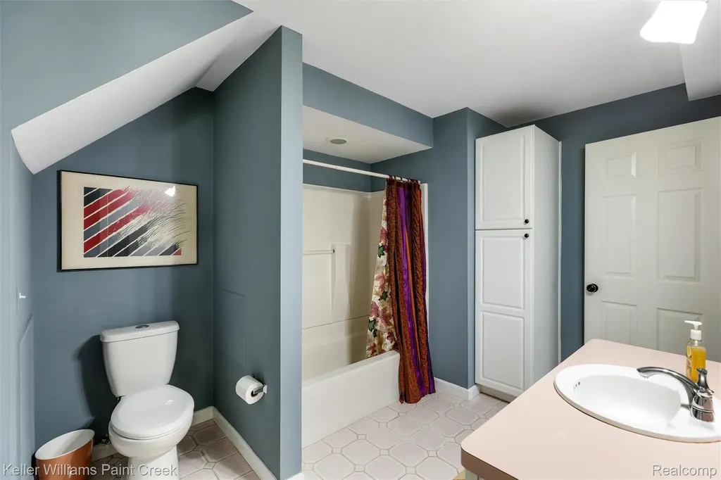 2036 Hickory Trail Drive Rochester Hills City MI 48309