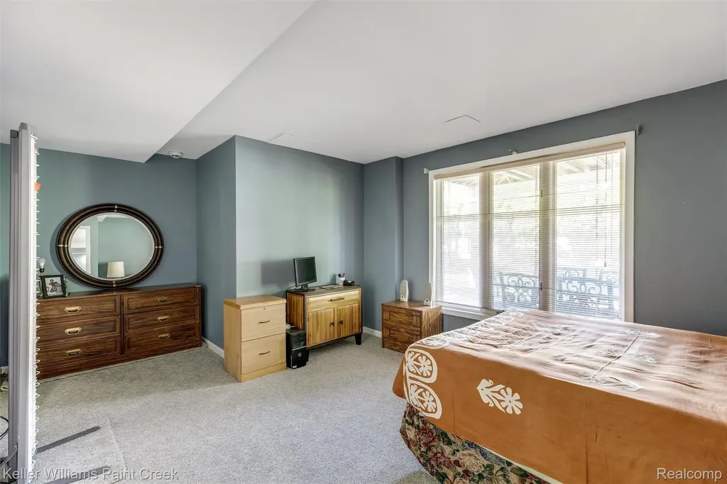 2036 Hickory Trail Drive Rochester Hills City MI 48309