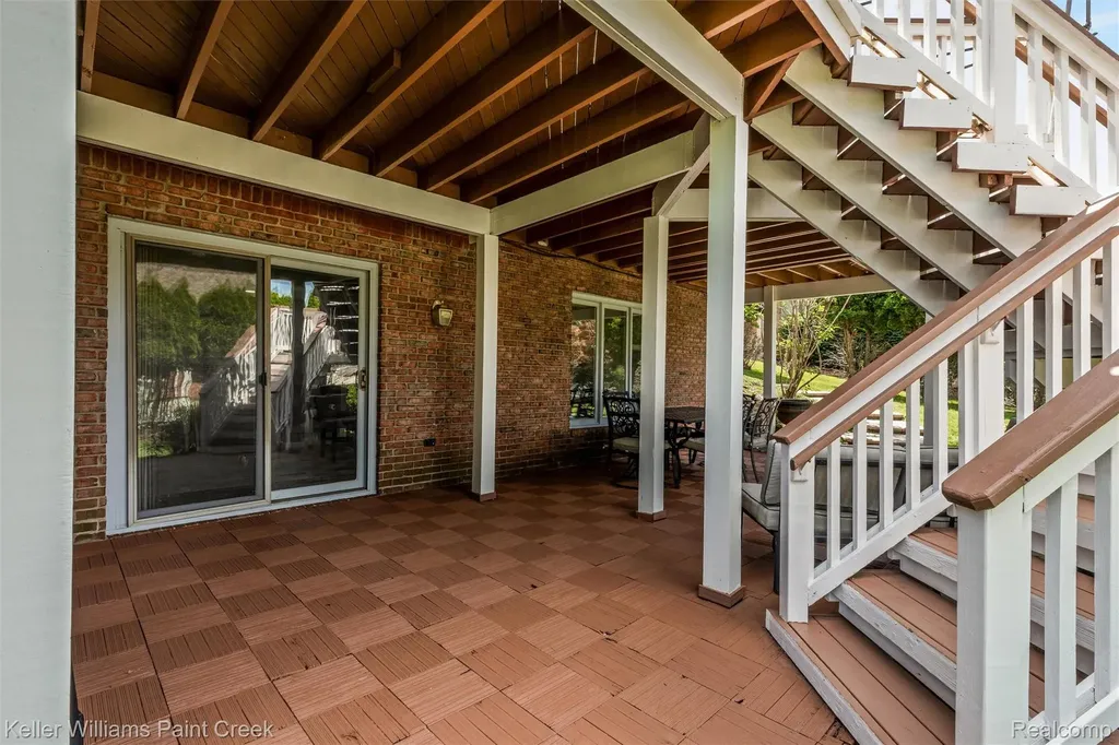 2036 Hickory Trail Drive Rochester Hills City MI 48309