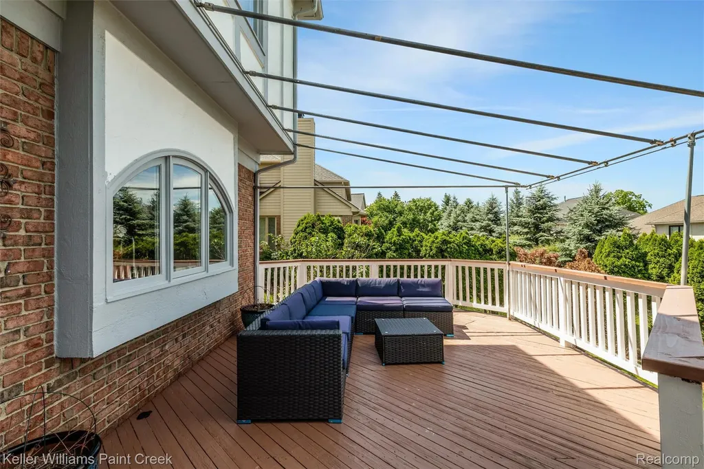 2036 Hickory Trail Drive Rochester Hills City MI 48309