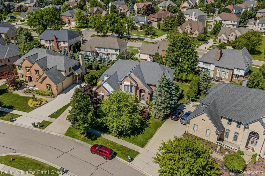 2036 Hickory Trail Drive Rochester Hills City MI 48309