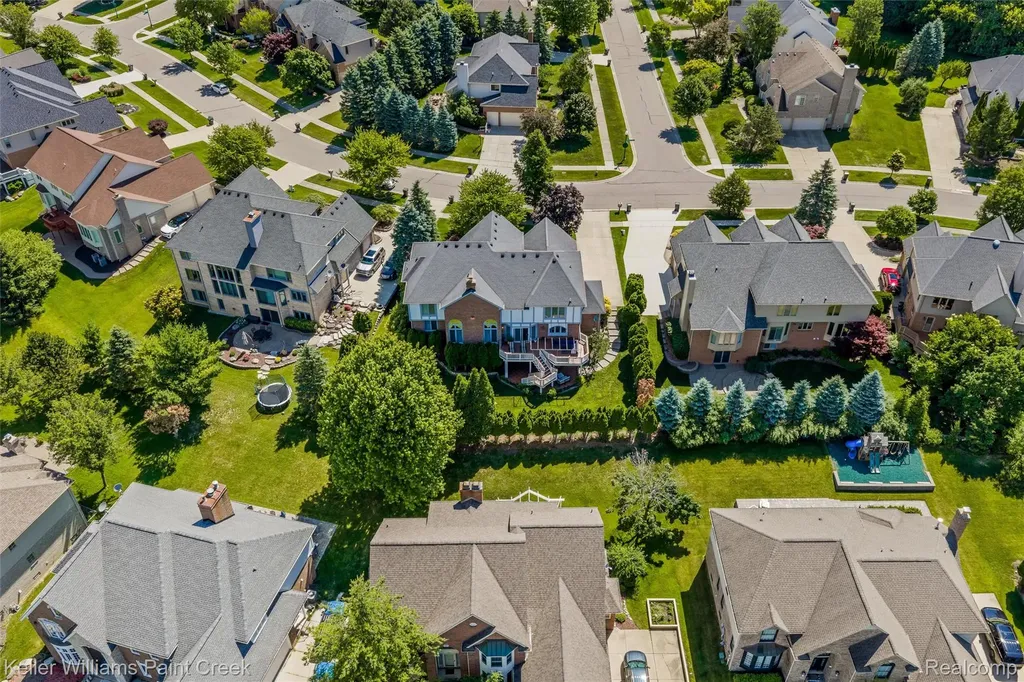 2036 Hickory Trail Drive Rochester Hills City MI 48309