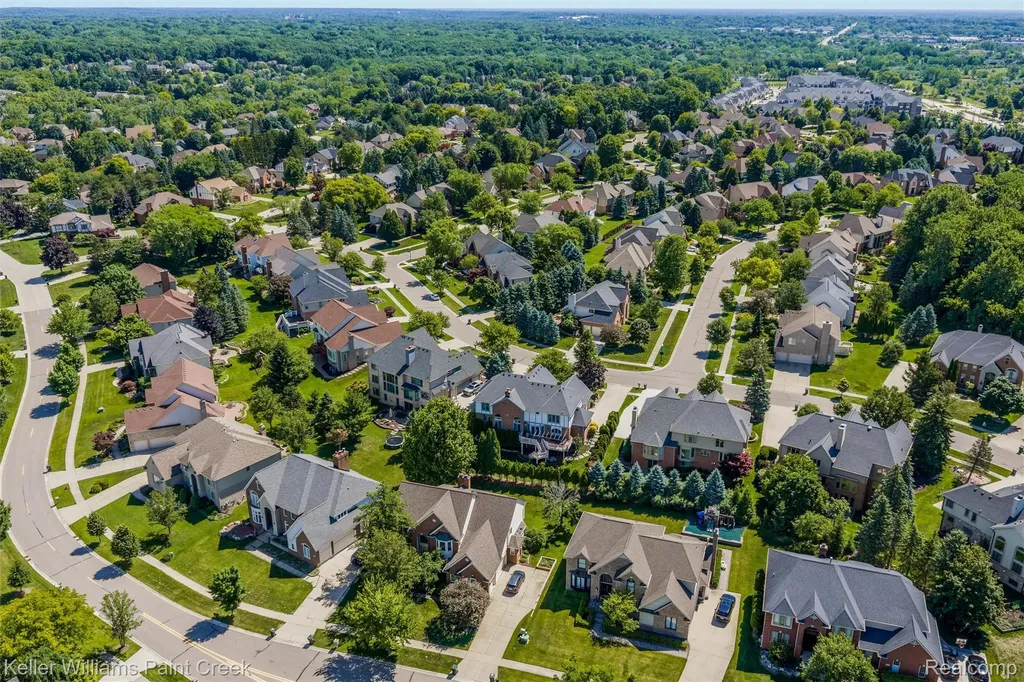 2036 Hickory Trail Drive Rochester Hills City MI 48309