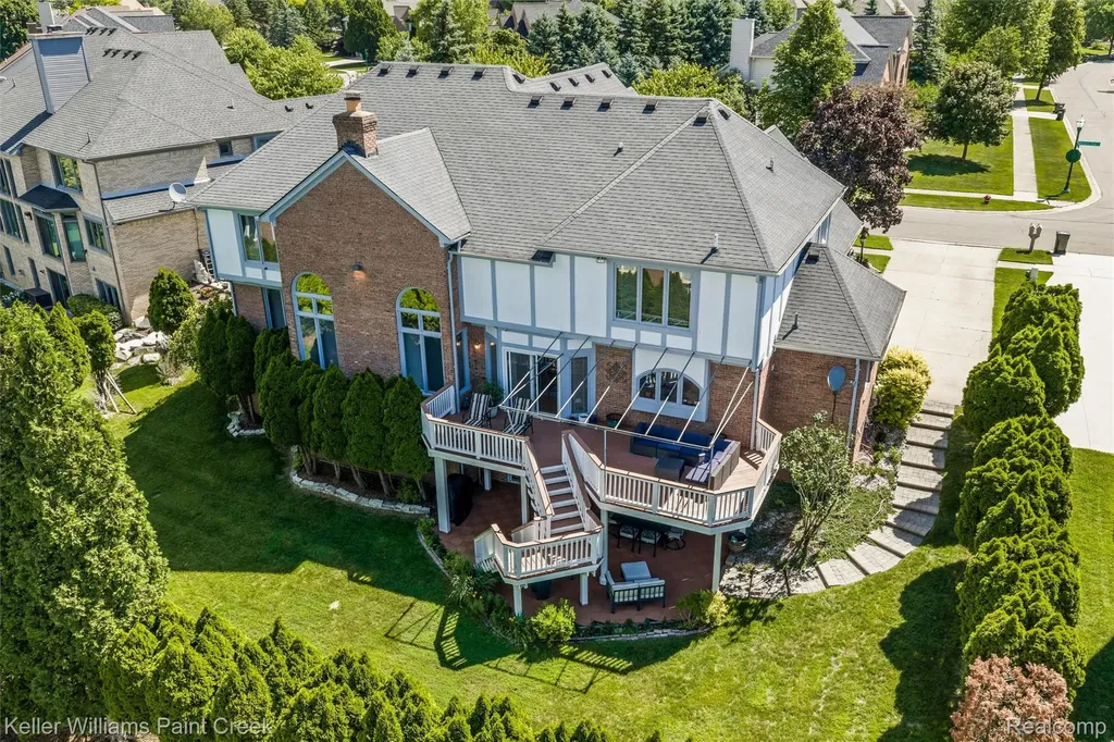 2036 Hickory Trail Drive Rochester Hills City MI 48309