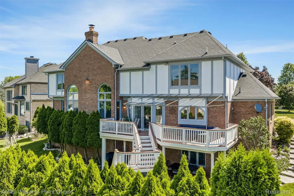2036 Hickory Trail Drive Rochester Hills City MI 48309