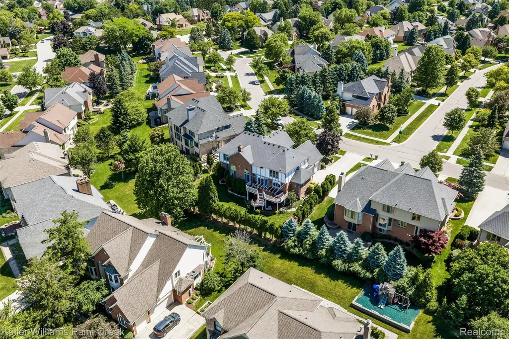 2036 Hickory Trail Drive Rochester Hills City MI 48309