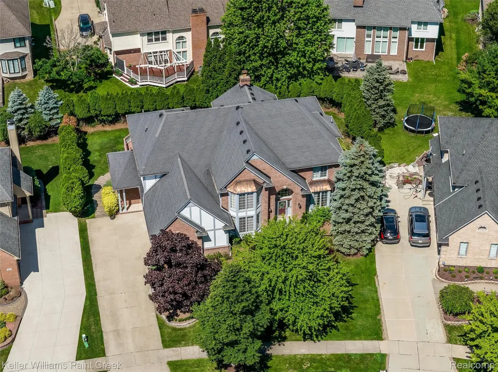 2036 Hickory Trail Drive Rochester Hills City MI 48309